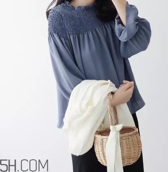 雾霾蓝是什么颜色？雾霾蓝搭什么颜色