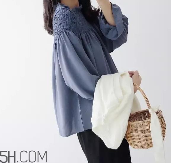 雾霾蓝是什么颜色？雾霾蓝搭什么颜色