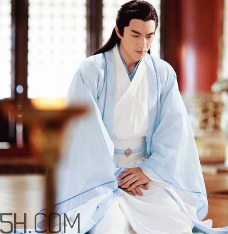 雾霾蓝是什么颜色？雾霾蓝搭什么颜色