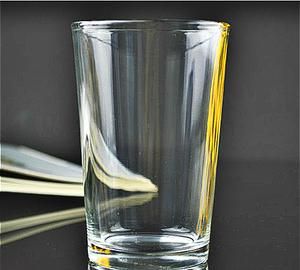 劣质玻璃杯喝水对身体有害吗