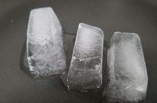 用什么自制冰不易化,用什么可以制作不易融化的冰块呢图2