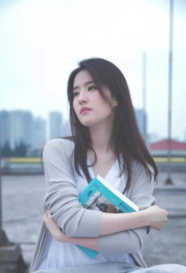 宋承宪刘亦菲近况如何（无修图照引网友热议）(36)