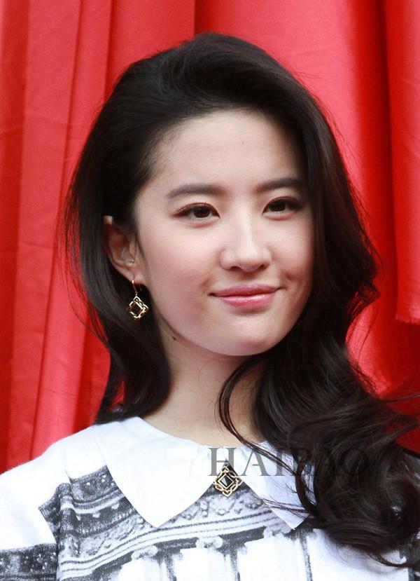 宋承宪刘亦菲近况如何（无修图照引网友热议）(32)