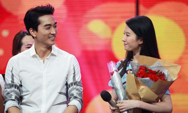 宋承宪刘亦菲近况如何（无修图照引网友热议）(53)