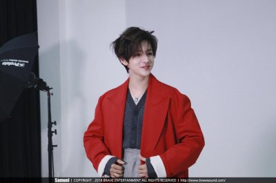 ​豆丁金Samuel初中毕业，长得帅的都是哥哥！