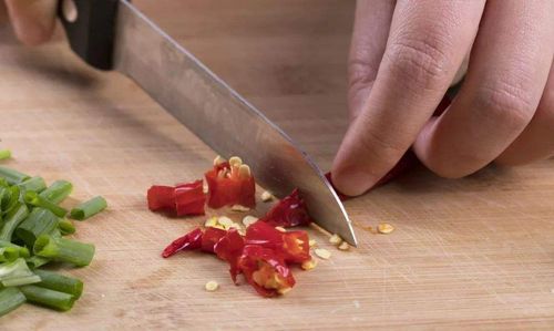 家里剁辣椒辣手怎么办