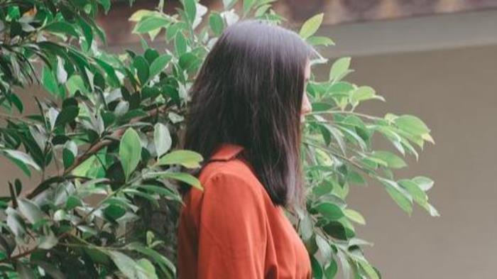 妻子离婚不离家怎么办（女人为什么选择离婚不离家）