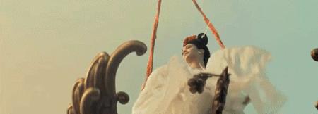 为坐稳豪门，她8年生4胎：“千亿儿媳”徐子淇到底拥有怎样的人生？