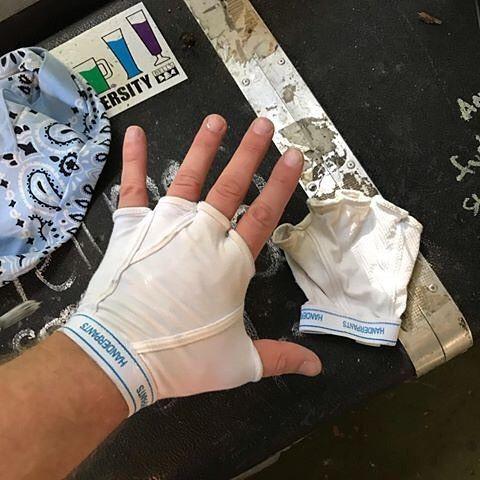 粉色卫衣戴什么项链(五粮液耳环是什么梗)(26)