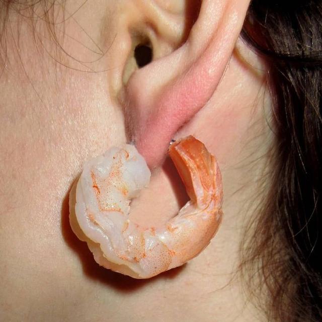 粉色卫衣戴什么项链(五粮液耳环是什么梗)(12)