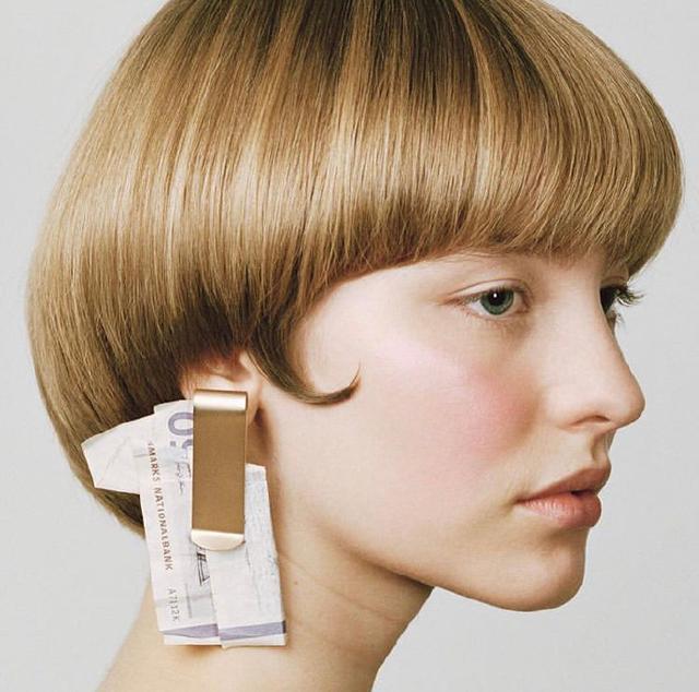 粉色卫衣戴什么项链(五粮液耳环是什么梗)(15)