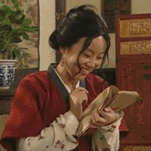 粉色卫衣戴什么项链(五粮液耳环是什么梗)(31)