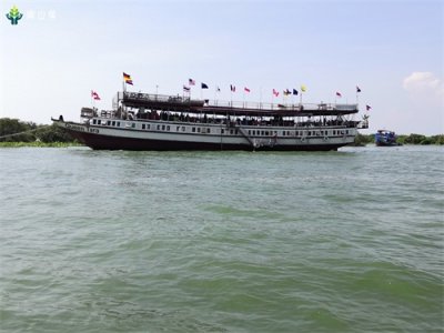 ​东南亚最大的淡水湖：洞里萨湖