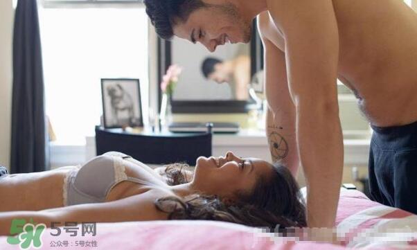 夫妻两地分居怎么解决生理需求?夫妻两地分居该如何相处? 夫妻两地分居怎么解决生理需求?夫妻两地分居该如何相处?