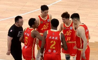 ​广厦3-0辽宁进决赛！赛后数据一清二楚，不是外援，最大功臣是他