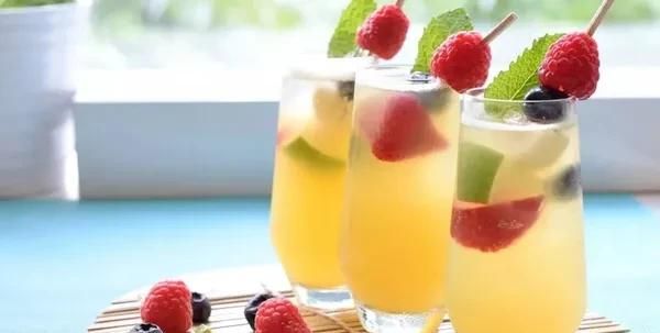 夏天喝热饮还是冷饮解暑，你觉得夏天是吃西瓜过瘾，还是吃老冰棒过瘾？图15