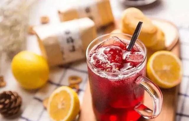 夏天喝热饮还是冷饮解暑，你觉得夏天是吃西瓜过瘾，还是吃老冰棒过瘾？图17