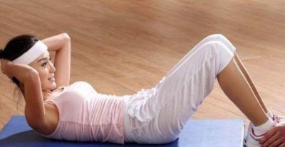 ​卷腹和仰卧起坐的区别,卷腹运动与仰卧起坐有什么不同