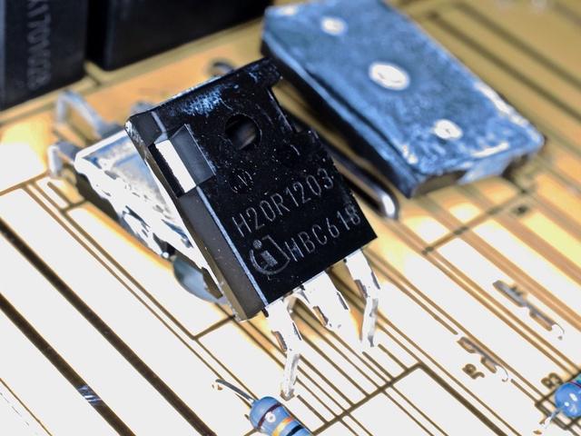 电磁炉工作原理简单电路图（电磁炉内部构造大揭秘）(10)