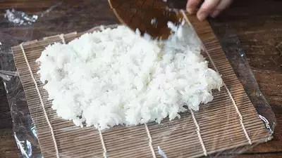 手把手教你做粢饭团的做法，好吃到极点！