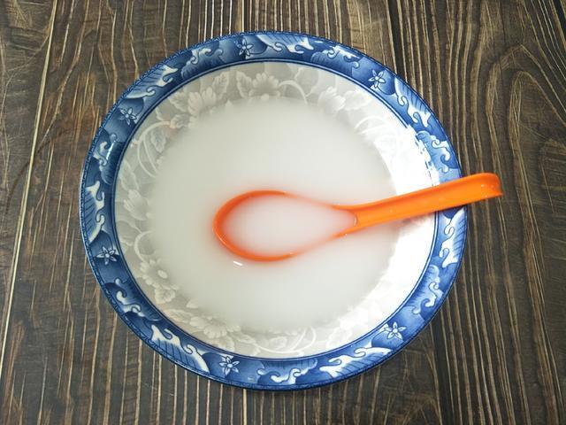 正宗三鲜汤是哪三鲜，教你详细做法，汤汁浓白又鲜香，适合冬天喝