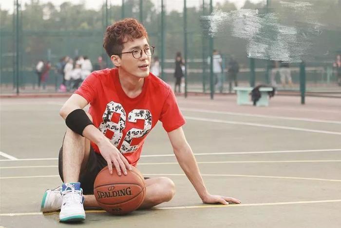 最没存在感的白宇，纯净通透，这3个优势让他的星途一片光明