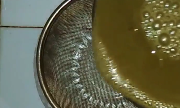 自制皂角洗发水,皂荚怎么处理成洗发水的作用图6