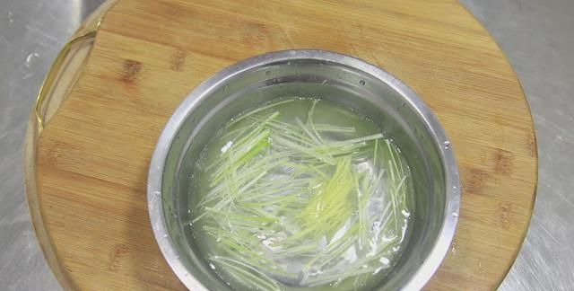 焖大虾是哪个地方的菜，油焖大虾怎么做才能抓住大家的胃？图14