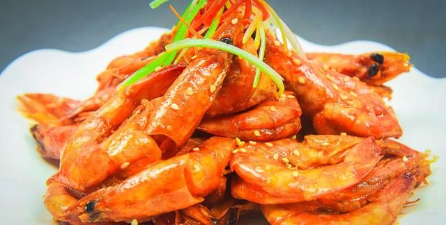 焖大虾是哪个地方的菜，油焖大虾怎么做才能抓住大家的胃？图25