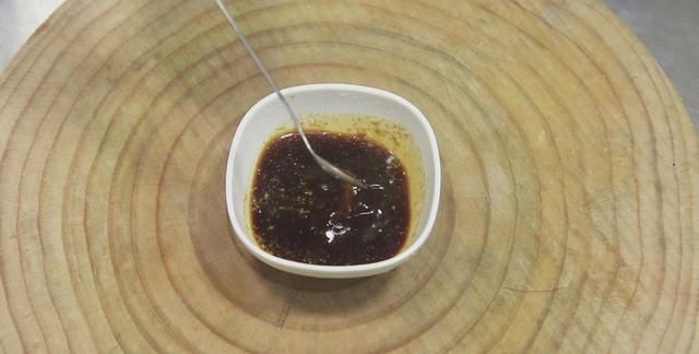 焖大虾是哪个地方的菜，油焖大虾怎么做才能抓住大家的胃？图15