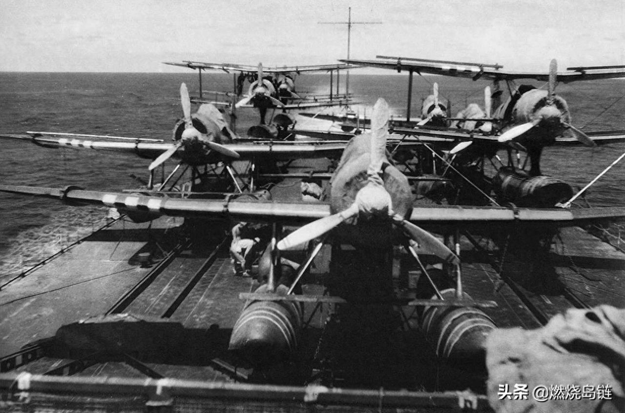 被称为“惊人的违约舰”的旧日本海军“最上”级重巡洋舰