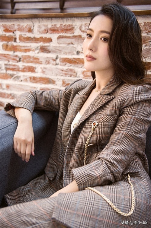 明星王姿允，娱乐圈话剧和影视演员，被誉为“实力花瓶”