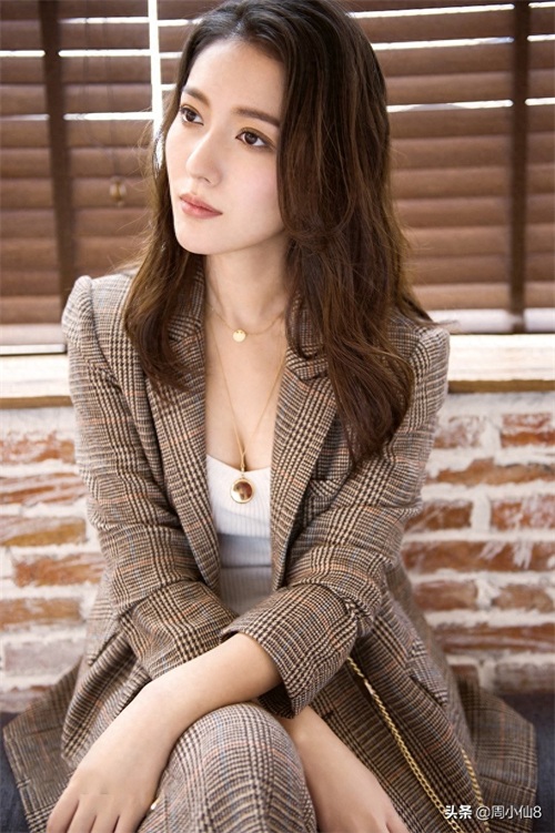 明星王姿允，娱乐圈话剧和影视演员，被誉为“实力花瓶”