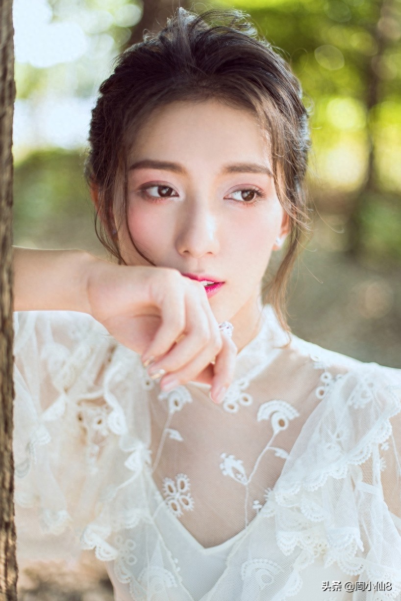 明星王姿允，娱乐圈话剧和影视演员，被誉为“实力花瓶”