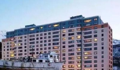​世界最宅的小镇，整个镇的人都住在1栋楼中
