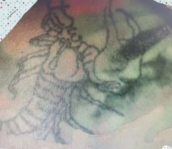 任丘一池塘内发现一具无名男尸,警方寻线索