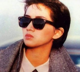 《似水流年》:留下只有思念,一串串永远缠。永远的梅艳芳