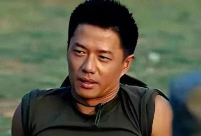 段奕宏:从伊犁追梦少年到影坛传奇,他的爱情比电影更温馨