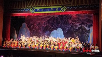 泰山神话儿童剧《少年石敢当》泰山外国语学校专场演出在泰山国际会展中心开演