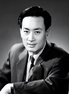 ​庞学勤：与王心刚齐名，照顾精神病发妻一生，80岁再婚娶妻子闺蜜