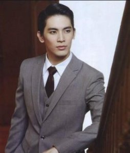 ​泰星Son主演泰剧：跟vill三搭，最喜欢的还是第一部 超甜又霸道？