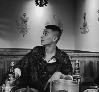 ​正能量网红宏楠去世，方丈泪洒直播间，“兄弟情”赚了不少钱？