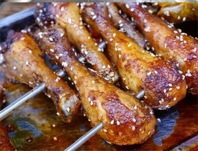 ​家常卤鸡腿怎么做？咸香卤鸡腿没什么技巧，做法简单，两步就搞好