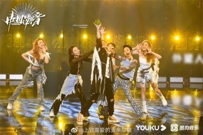 ​因青2成名的上官喜爱，自曝入行多年负债79万，靠公司预付金生活