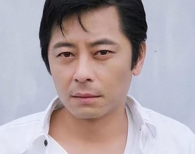 王杰遭毒害真相大揭秘,现在亚洲工地搬砖,嗓子遭毁!