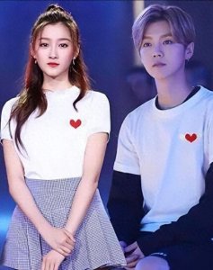 ​鹿晗关晓彤分手？媒体曝光、事业压力、婚姻分歧与时机考量的困境