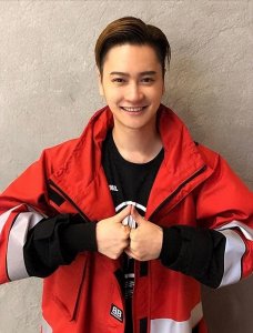 盛世芳华,演技织梦:解锁中国内地男演员郭晓然的光影奇迹