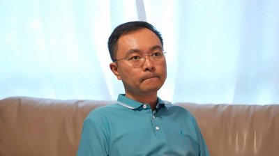 ​蔡磊的妻子：北大研究生，比蔡磊小11岁，第2次见面就答应了求婚