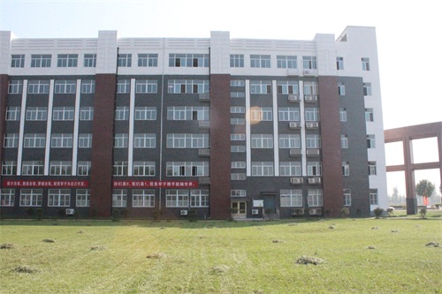 《大树校园行》之河南工业和信息化职业学院