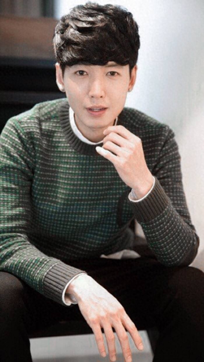 郑敬淏:韩国的宝藏男演员,可盐可甜可沙雕